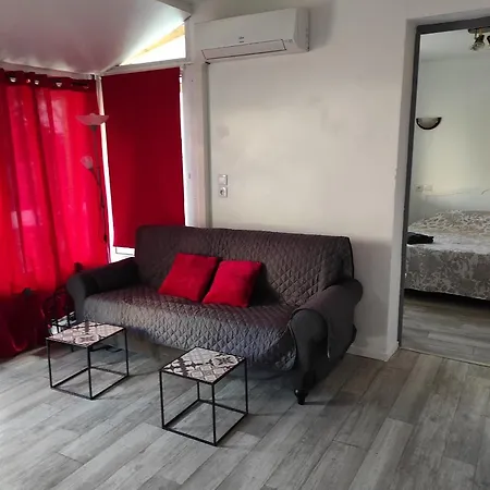 Studio 30m2 Penzion Arles